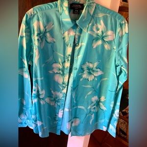 Jones Signature tropical flower, print button down blouse size petite medium